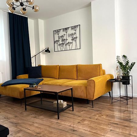 Apartment R&L Lazovna Apt 1 - Old Town And Parking บันสกาบิสตรีตซา ภายนอก รูปภาพ