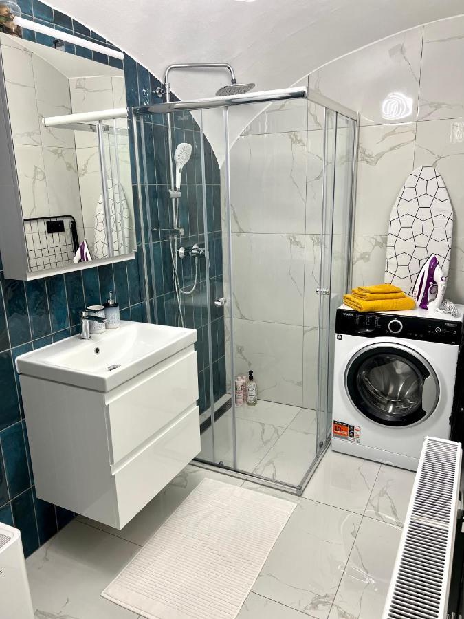 Apartment R&L Lazovna Apt 1 - Old Town And Parking บันสกาบิสตรีตซา ภายนอก รูปภาพ