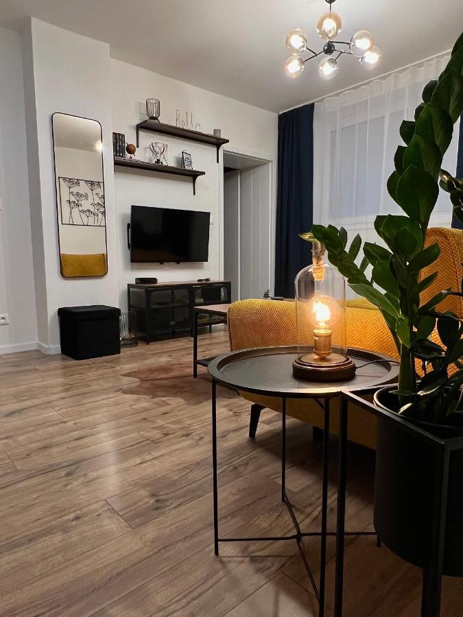 Apartment R&L Lazovna Apt 1 - Old Town And Parking บันสกาบิสตรีตซา ภายนอก รูปภาพ